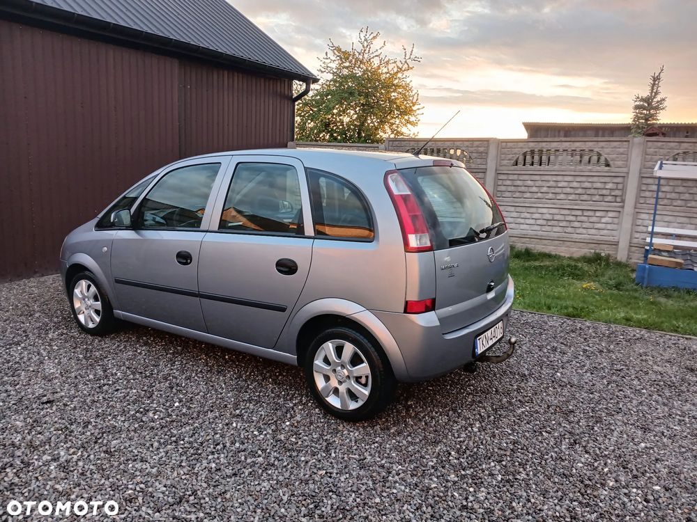 Opel Meriva 1.6 Cosmo - 11