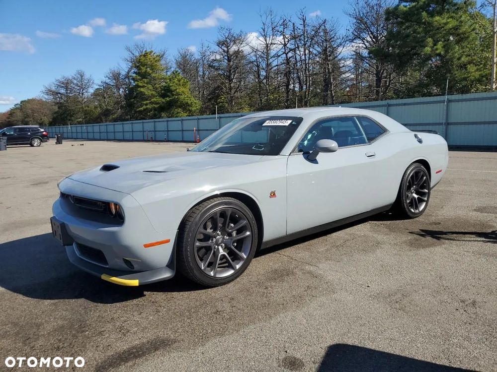 Dodge Challenger - 1