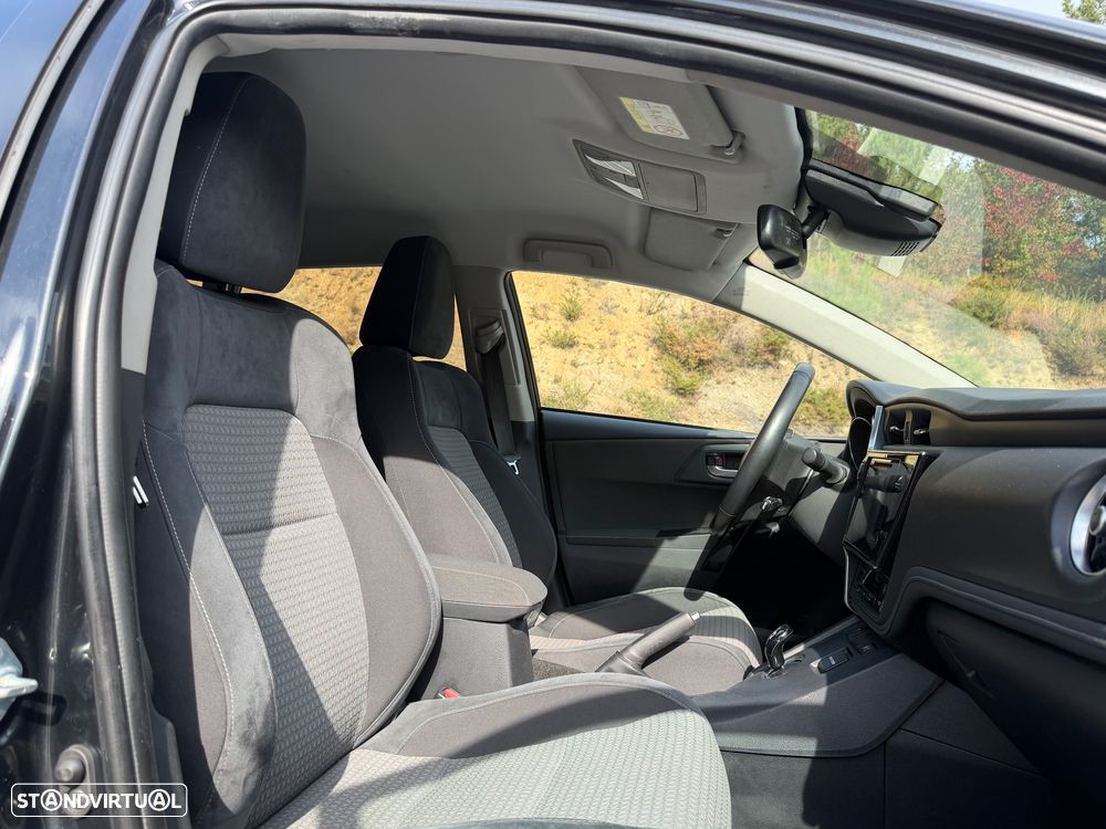 Toyota Auris 1.8 HSD Comfort +P.Techno+P.Sport - 7
