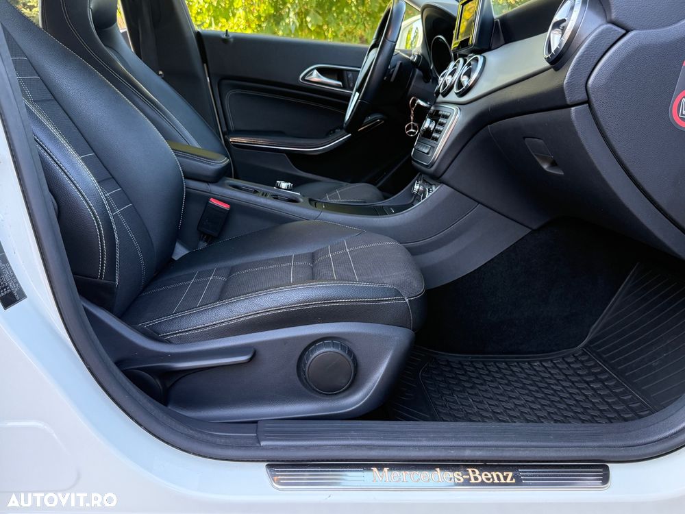 Mercedes-Benz CLA 220 CDI 7G-DCT AMG Line - 15