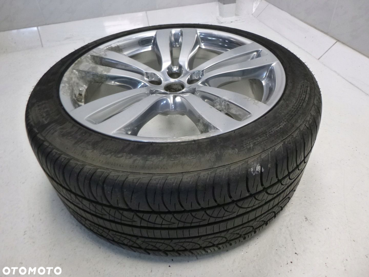 JAGUAR XF XE XJ 10X19 ORYGINALNA FELGA ALUMINIOWA R19 ET46 5x108 OPONA PIRELLI 275/40 WIELOSEZON KOŁO - 4