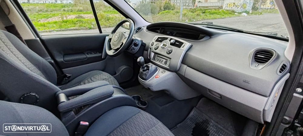 Renault Scénic 1.5 dCi Dynamique S - 17