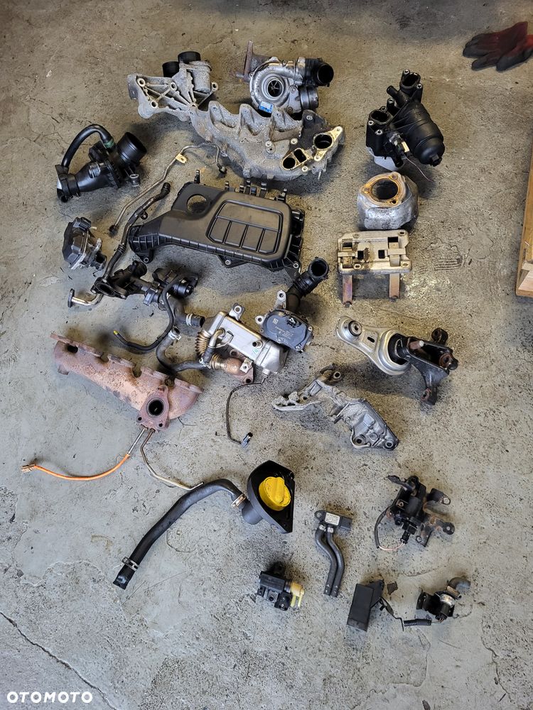 silnik r9m 1.6 mercedes vito renault trafic opel vivaro czesci turbo czujnik zawór  lapa  egr chlodniczka