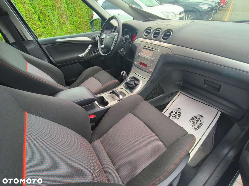 Ford S-Max - 9