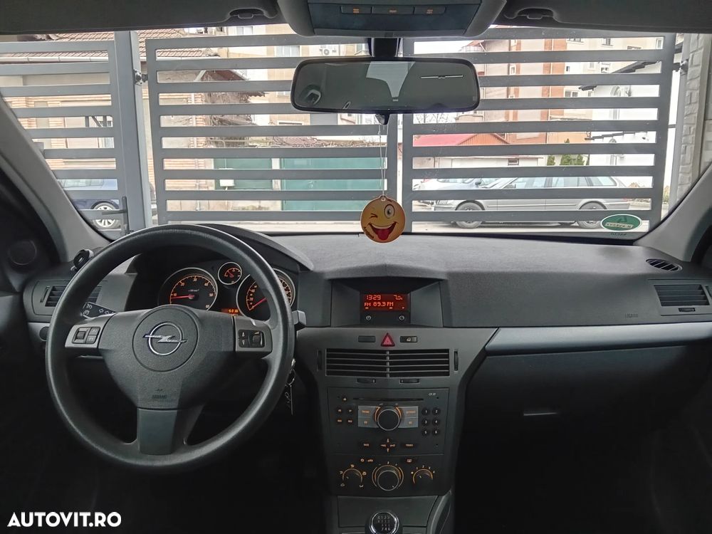 Opel Astra 1.9 CDTI DPF Edition Plus - 9