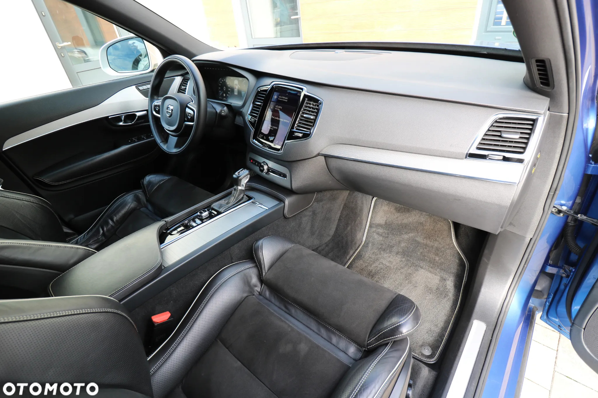 Volvo XC 90 D5 AWD Geartronic RDesign - 22