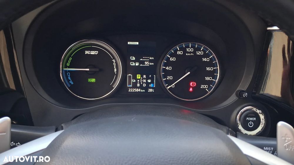 Mitsubishi Outlander 2.0 Litre DOHC MIVEC 4WD Instyle Navi - 12