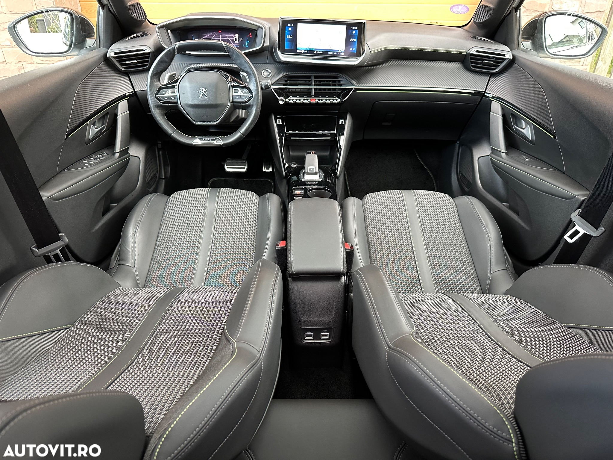 Peugeot 208 PureTech 130 EAT8 GT - 2