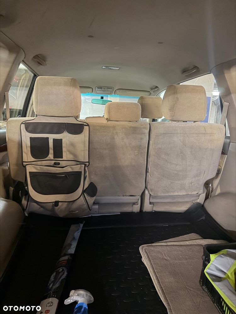Toyota Land Cruiser - 5