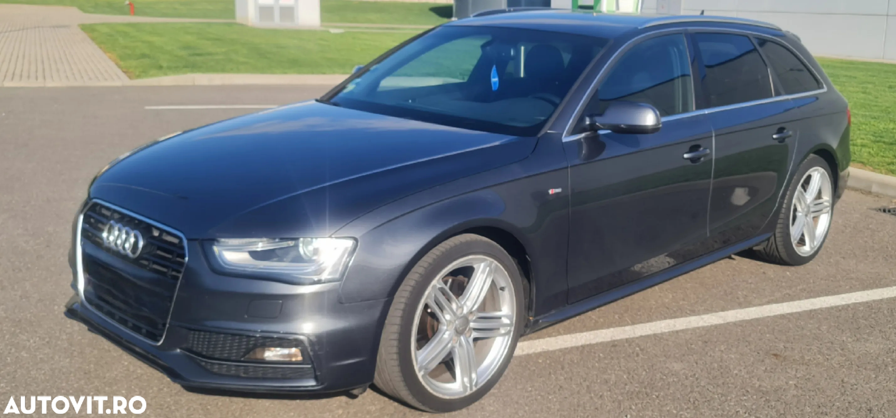 Audi A4 Avant 2.0 TDI DPF clean diesel multitronic S line Sportpaket - 4