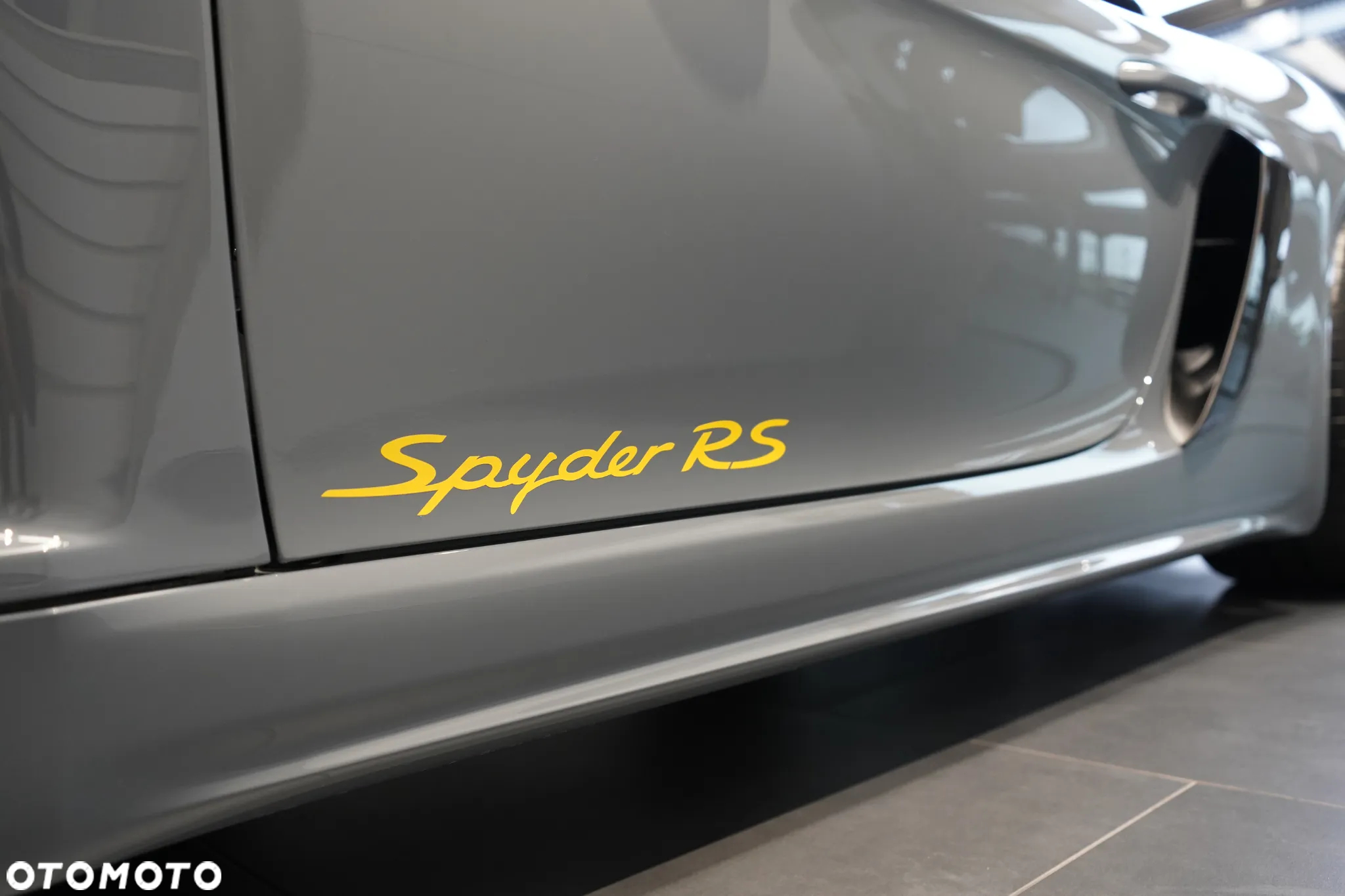 Porsche 718 Spyder - 35