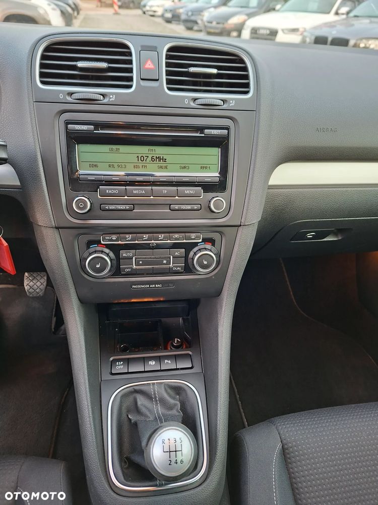 Volkswagen Golf 1.2 TSI BlueMotion Technology Comfortline - 26