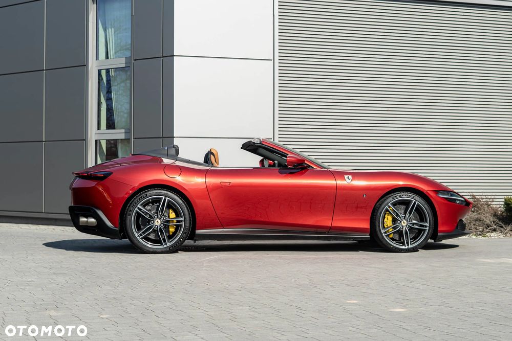 Ferrari Roma Spider - 2
