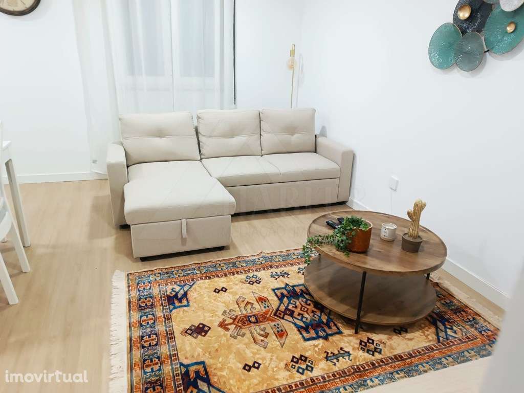 Apartamento T1+1 - 6º andar - Centro de Braga - Grande imagem: 2/26