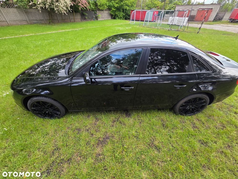 Audi A4 Limousine - 3