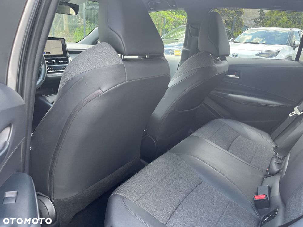 Toyota Corolla 2.0 Hybrid Comfort - 18