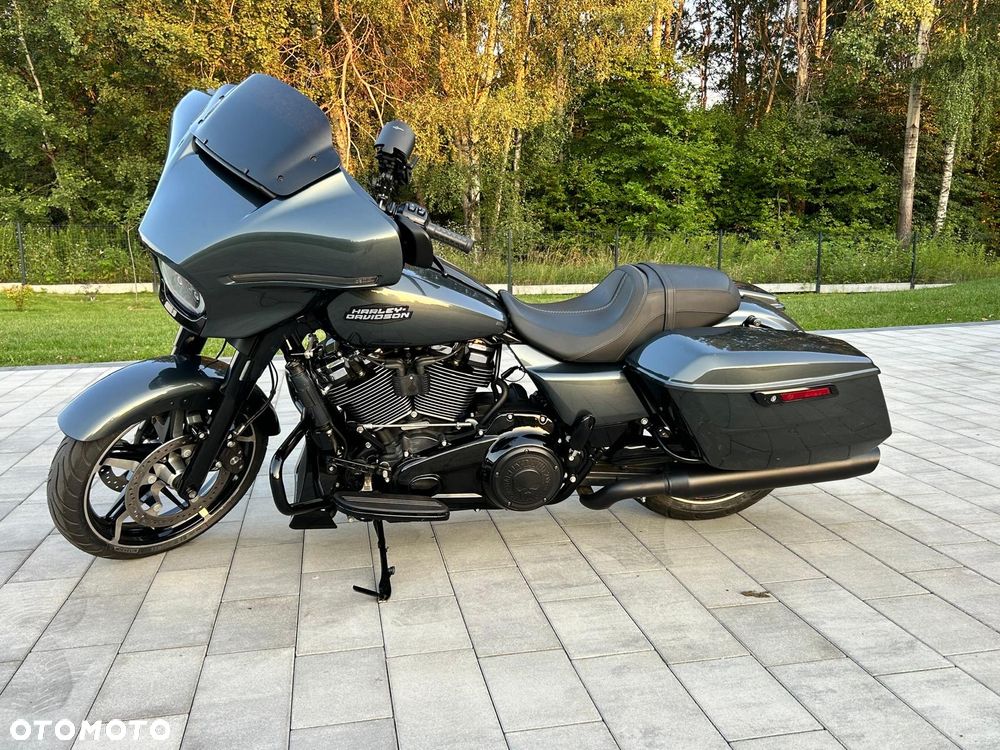 Harley-Davidson Touring Street Glide - 2