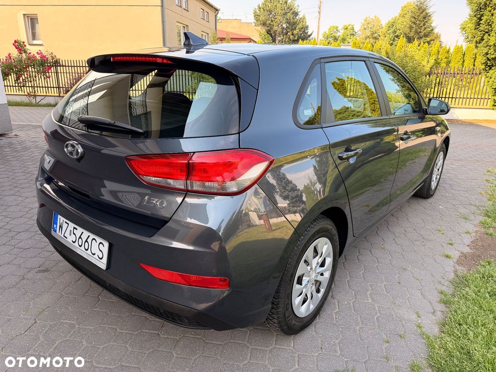 Hyundai i30 1.5 DPI Classic + - 9