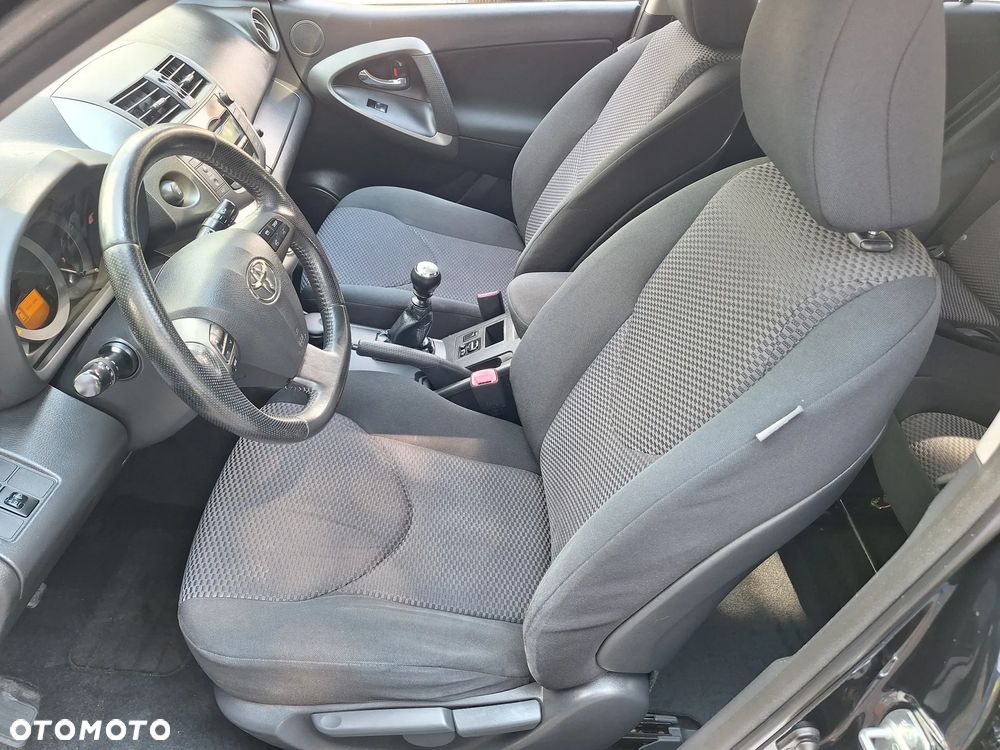 Toyota RAV4 - 21