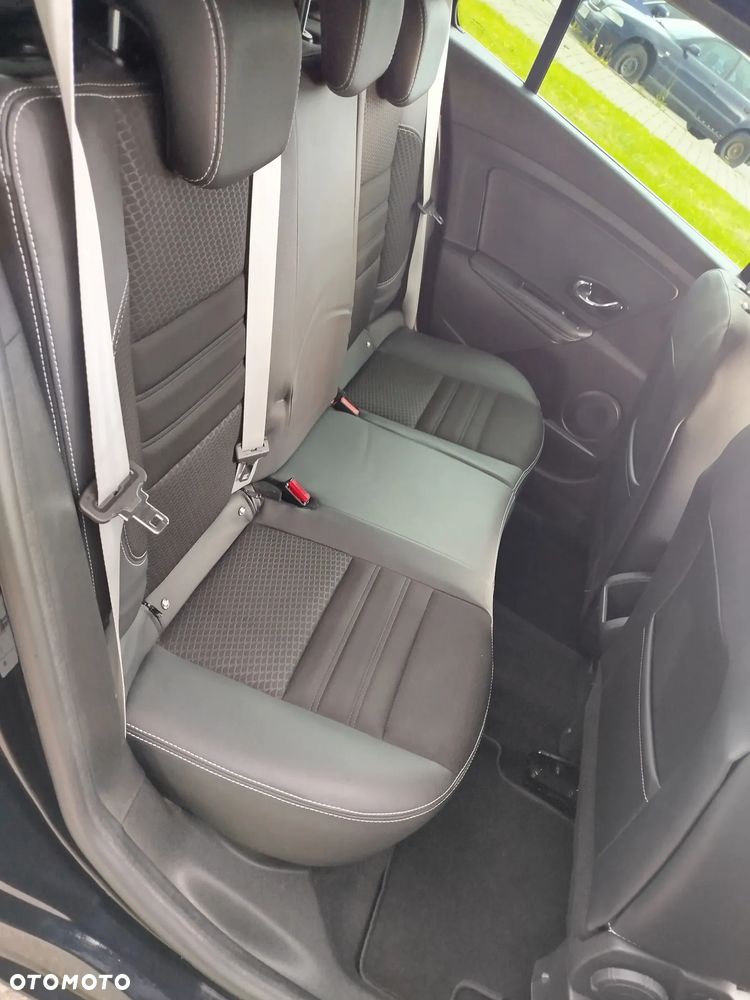 Renault Megane ENERGY TCe 130 EDC BOSE EDITION - 17