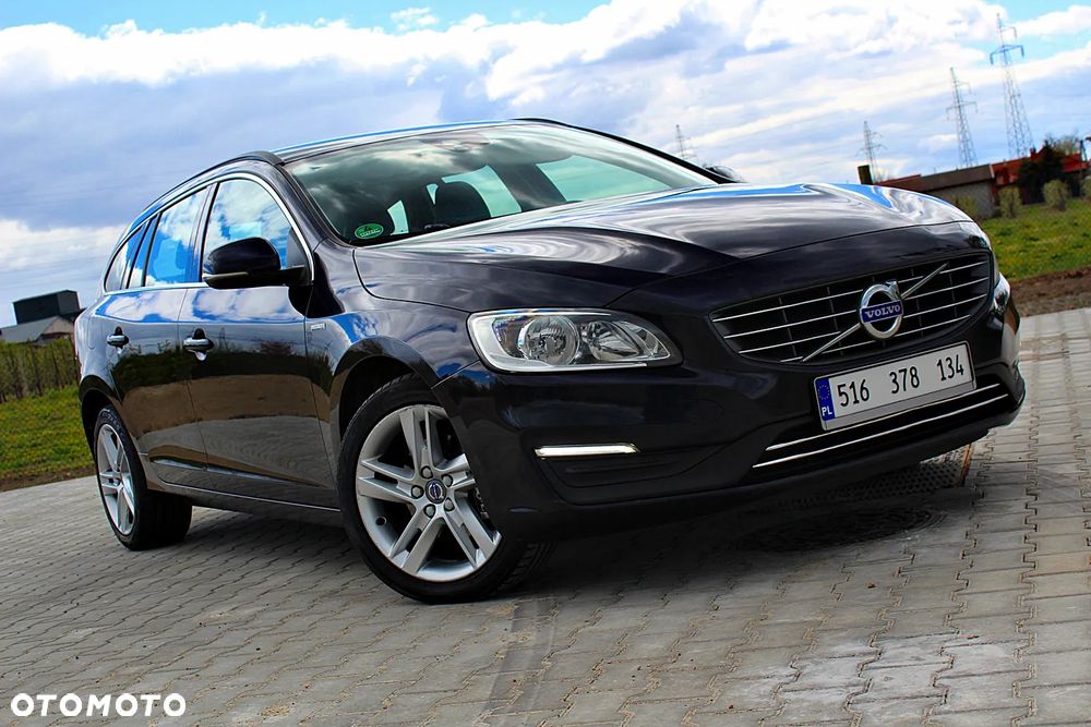 Volvo V60 D2 Geartronic Momentum - 38