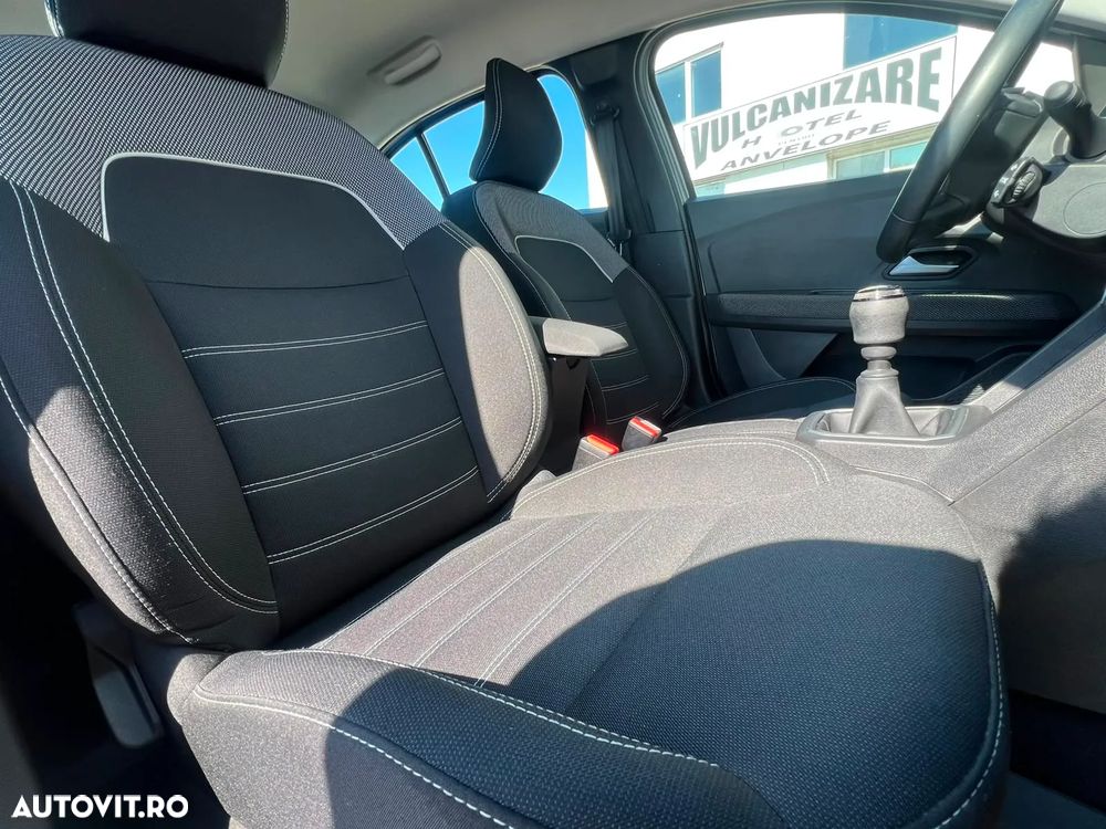 Dacia Logan TCe 90 MT6 Prestige - 25