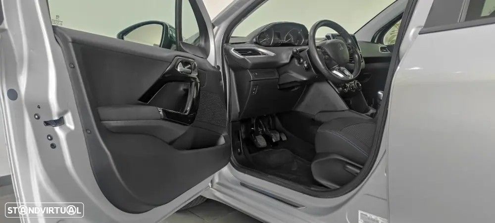 Peugeot 208 1.2 PureTech Active - 16