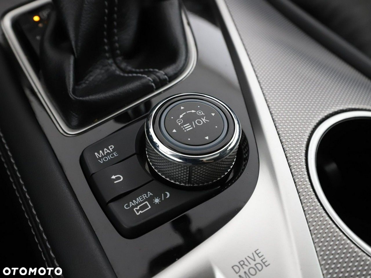 Infiniti Q50 - 33