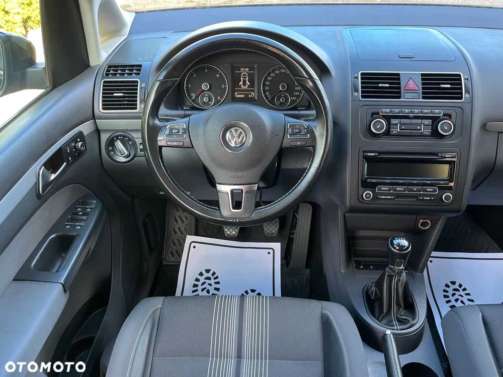Volkswagen Touran - 30