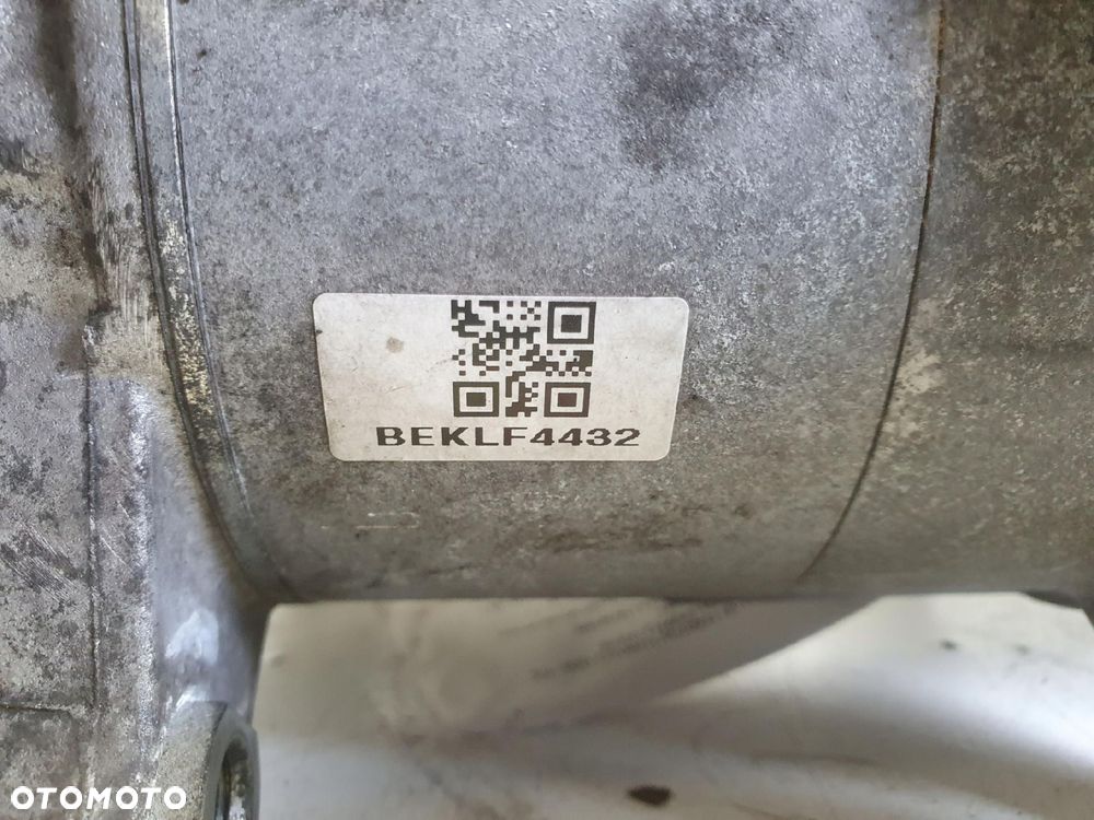 SPRĘŻARKA KLIMATYZACJI BMW X1 II F48 2.0 D pompa BEKLF4432 - 9