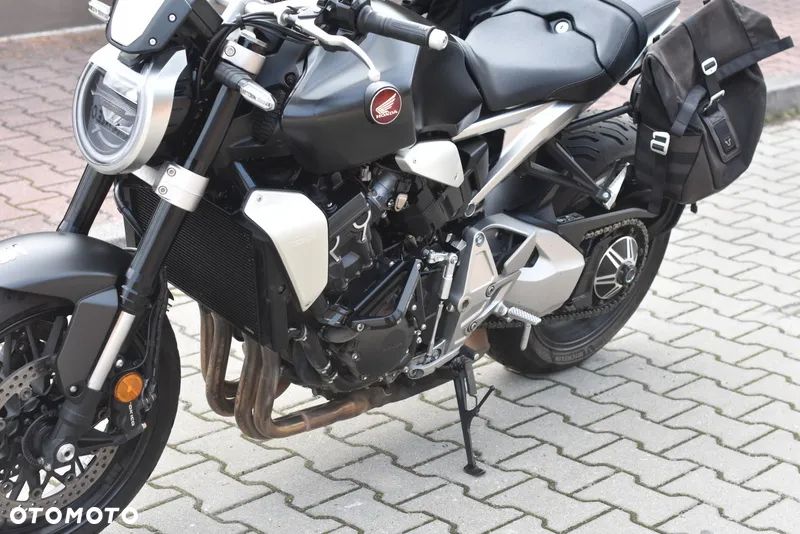 Honda CB - 25