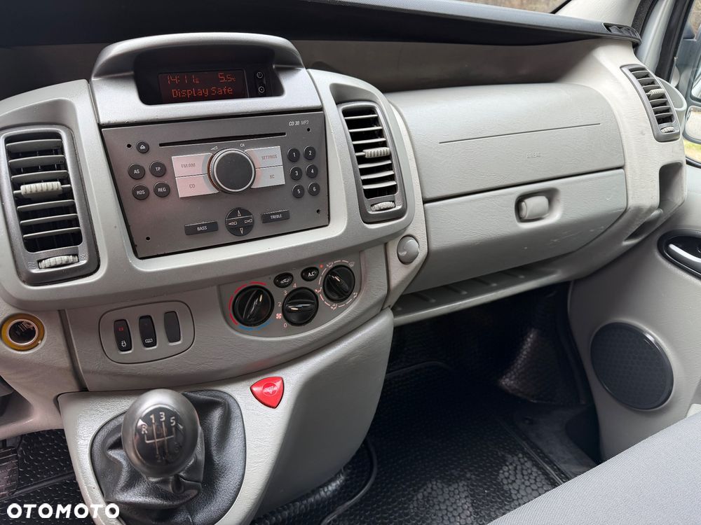 Opel Vivaro - 11