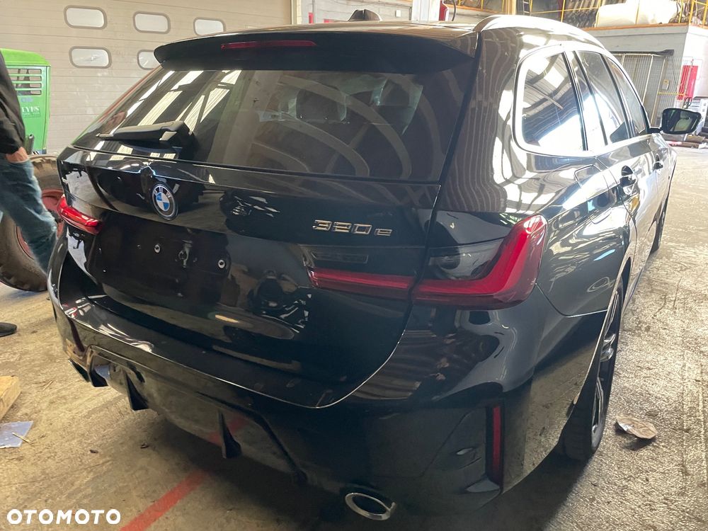 BMW Seria 3 330i M Sport sport - 3