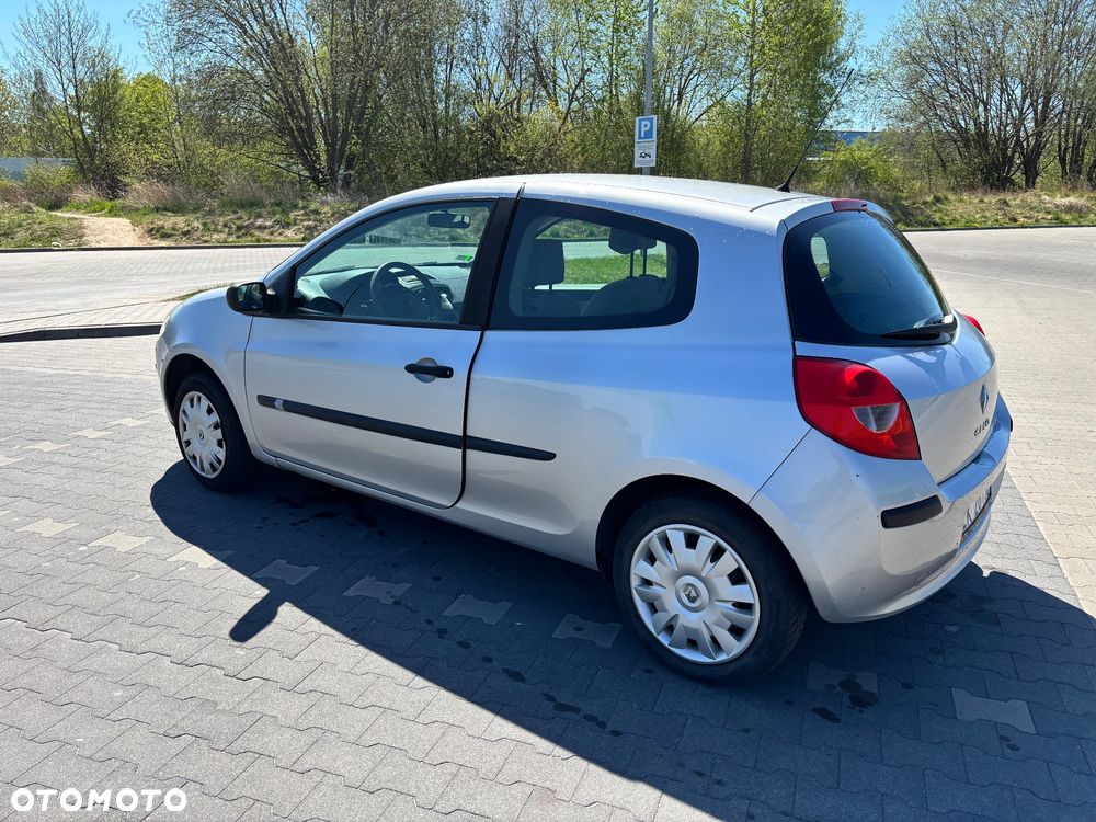 Renault Clio - 5