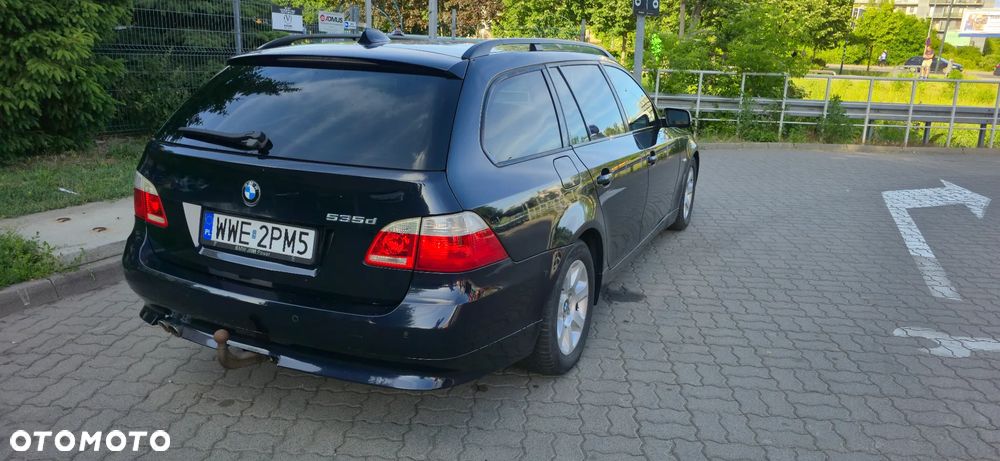 BMW Seria 5 525d - 16