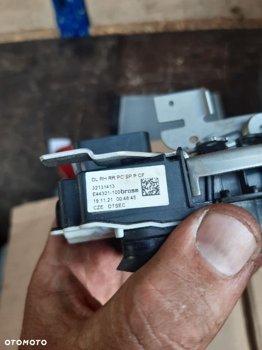 Zamek drzwi tylnych prawych Volvo S60 V60 V90 XC-40 XC-60 XC-90 II 32131413 zamek prawy tył - 5