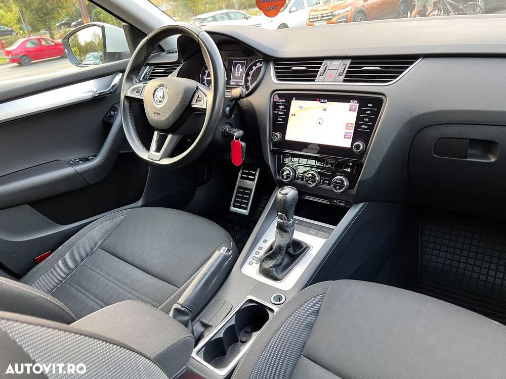 Skoda Octavia 1.6 TDI DSG Ambition - 14