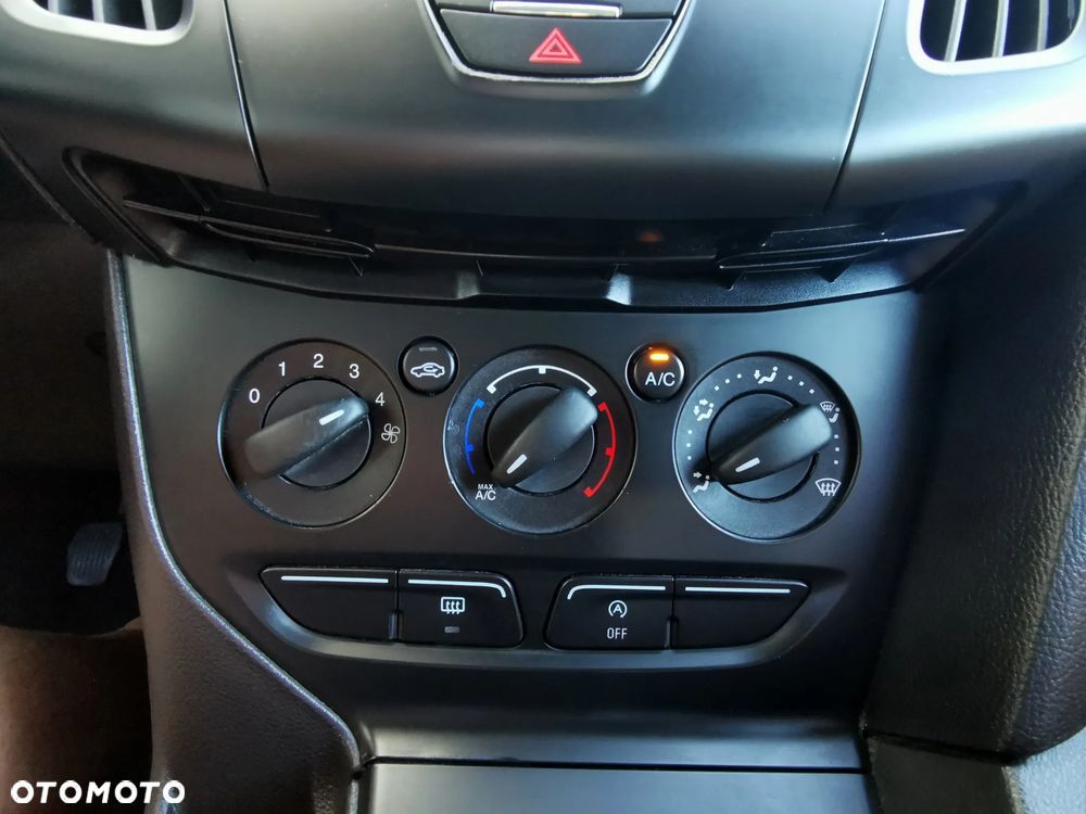 Ford Focus 1.0 EcoBoost Start-Stopp-System Champions Edition - 11