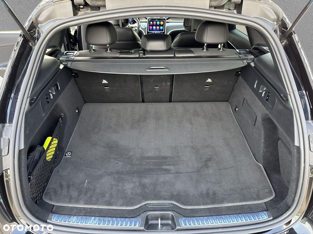 Mercedes-Benz GLC - 26