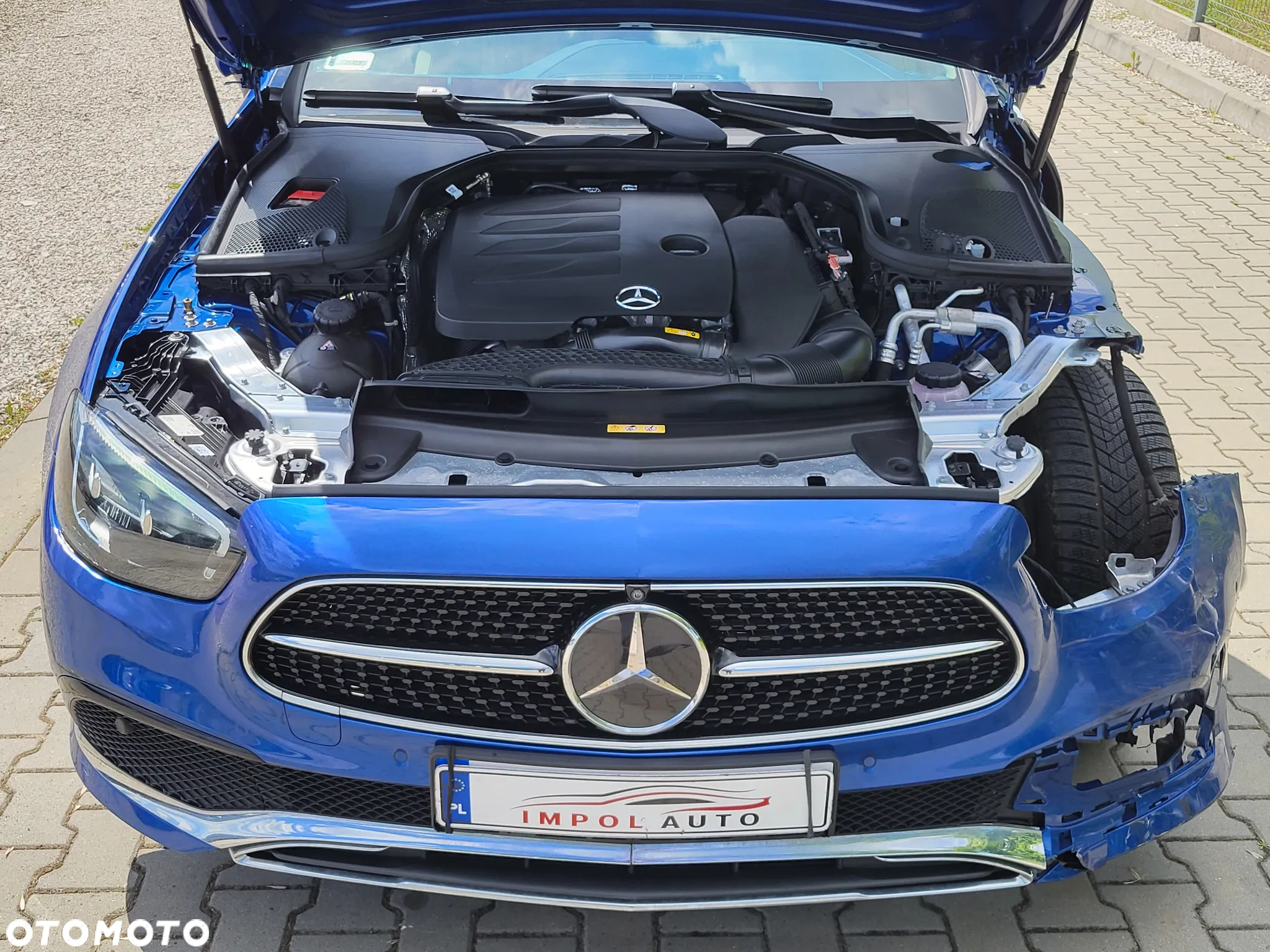Mercedes-Benz Klasa E 200 Coupe 4-Matic 9G-TRONIC - 38