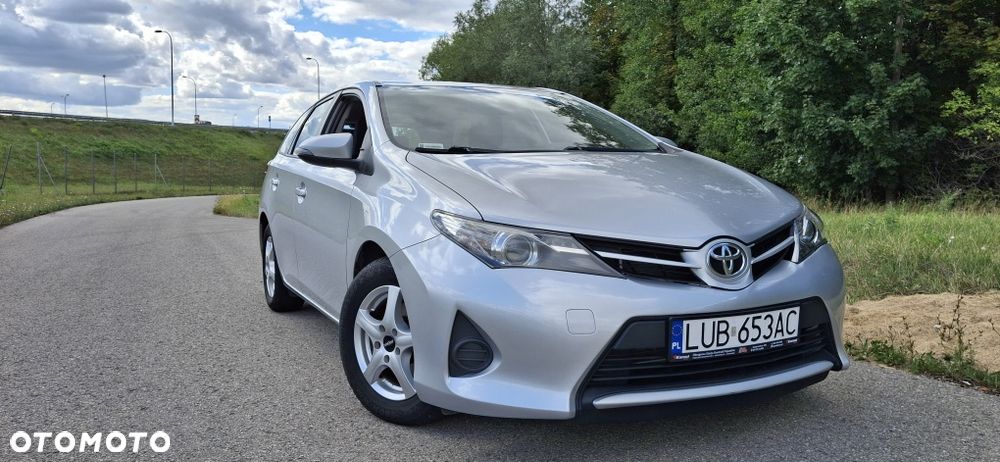 Toyota Auris - 1