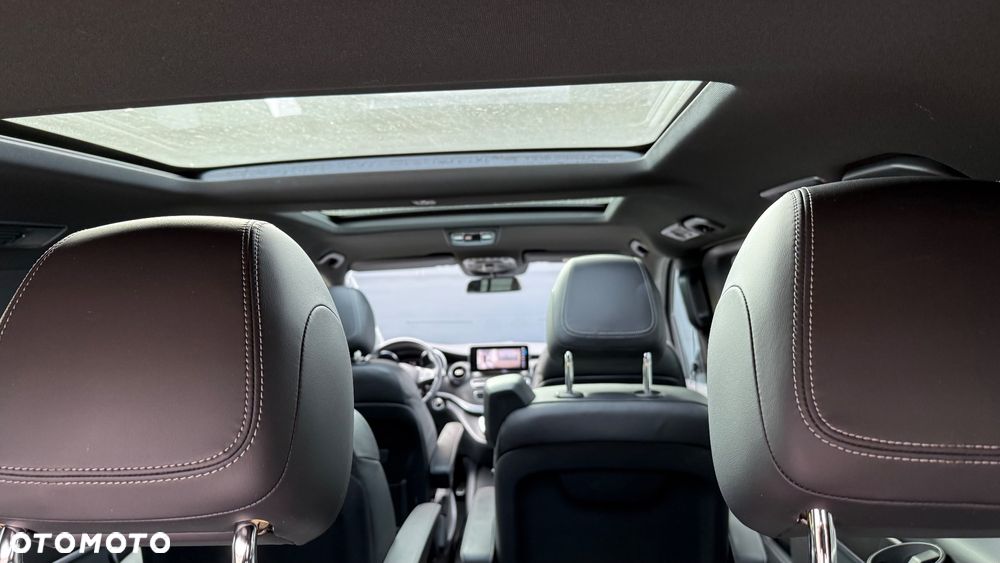 Mercedes-Benz Klasa V - 15