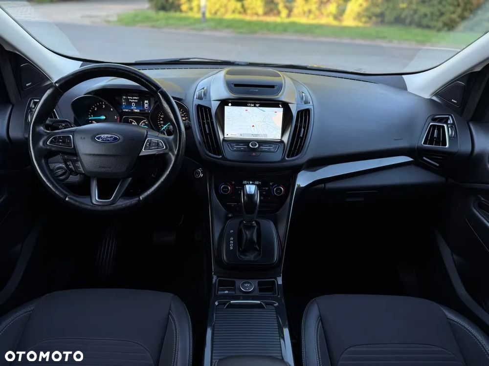 Ford Kuga 2.0 TDCi 4x4 Titanium - 29