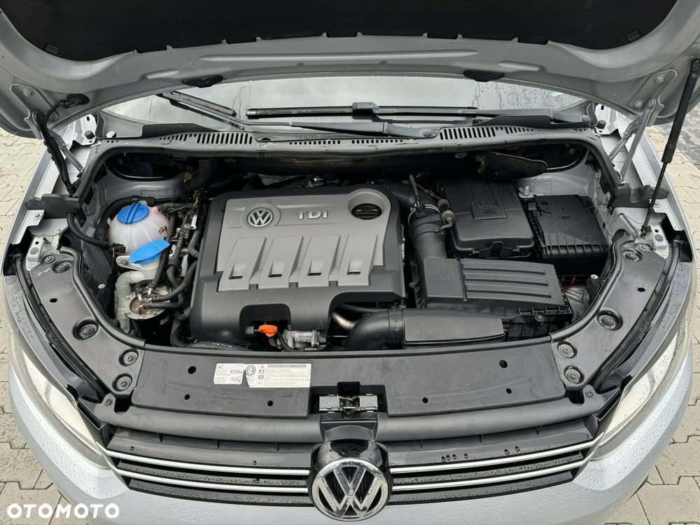 Volkswagen Touran - 4
