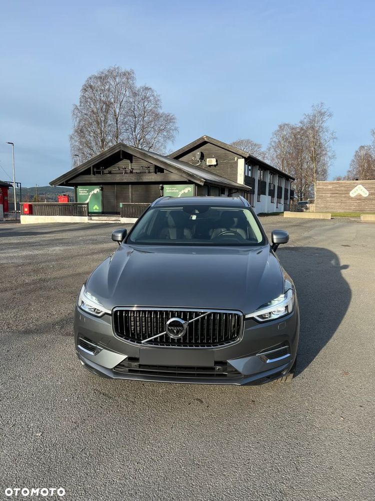 Volvo XC 60 T6 Plug-In Hybrid AWD R-Design - 4