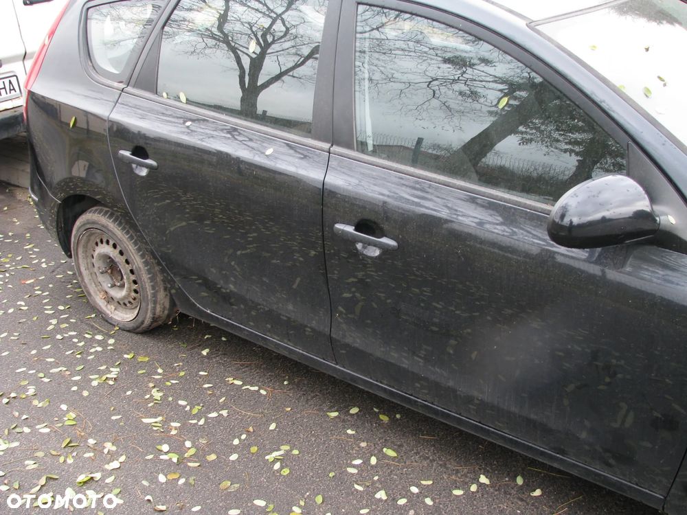 HYUNDAI I30 KOMBI 1.6 CRDI MASKA DRZWI ZDERZAK BŁOTNIK CZĘŚCI CZARNY KOD LAKIERU 9F - 9