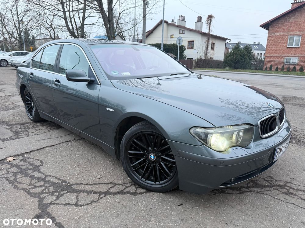 BMW Seria 7 745i - 2