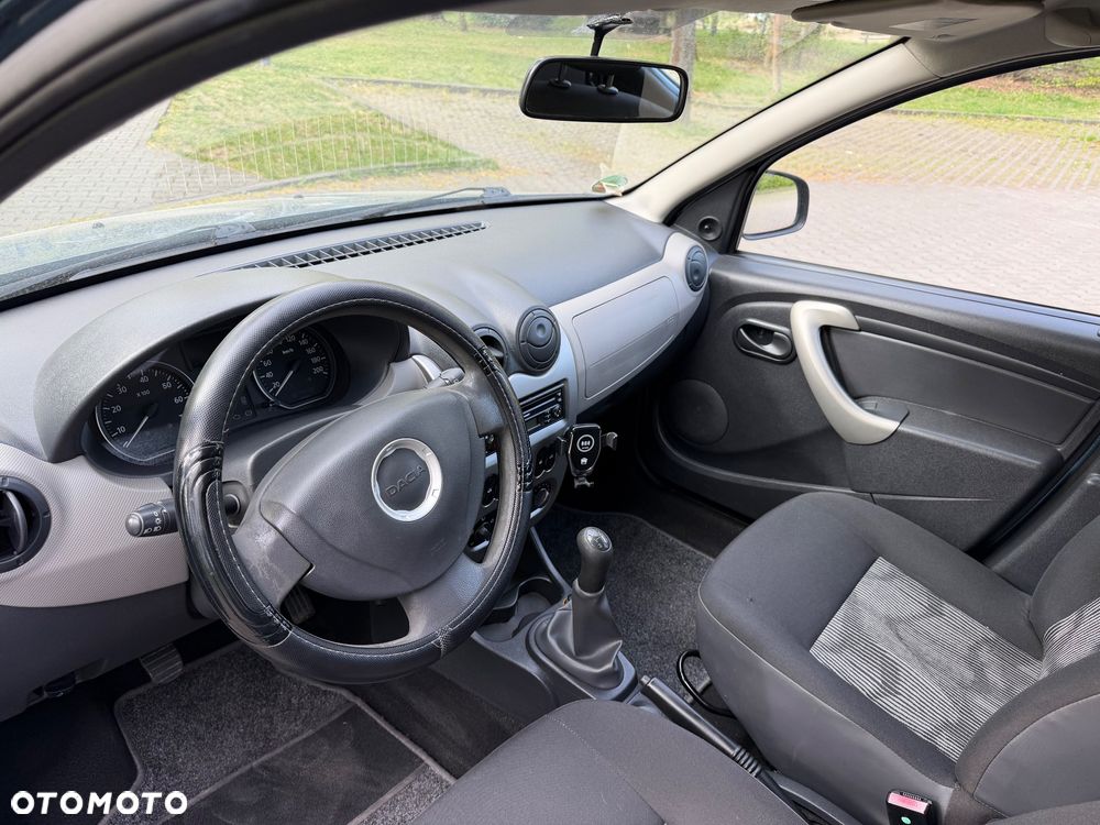 Dacia Sandero 1.2 16V - 12