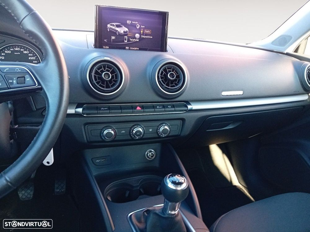 Audi A3 Limousine 1.6 TDI Sport - 11