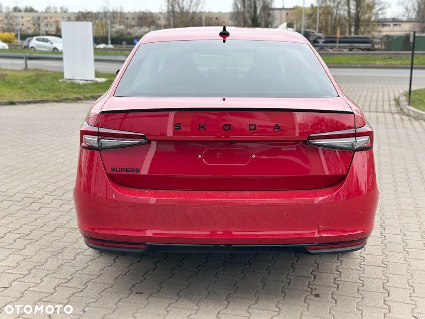 Skoda Superb 2.0 TSI Sportline DSG - 4
